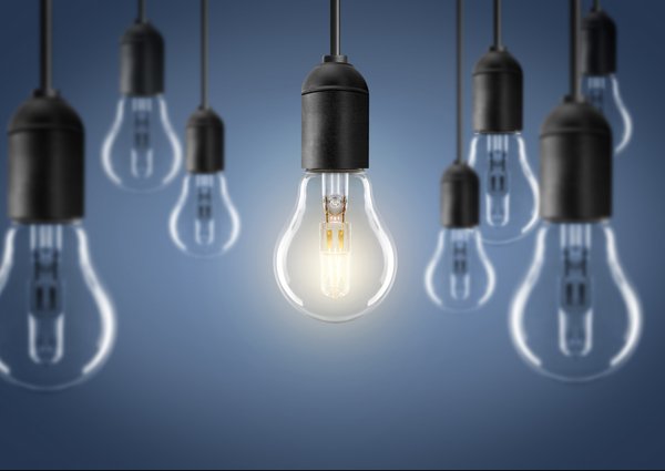 Lampen aus, Foto: Adobe Stock/Coloures Pic Lampen aus